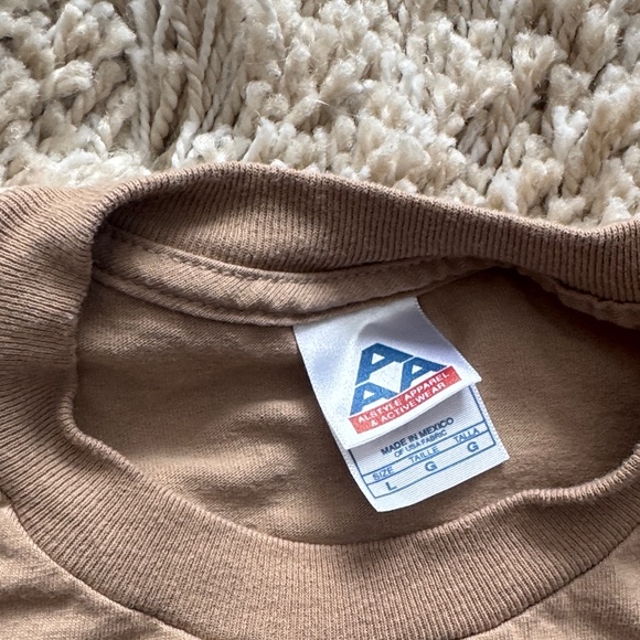 Beige Adult Cotton T-Shirt with Horses - Picture 5 of 5